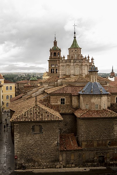 Archivo:Catedral Teruel Trasera.jpg