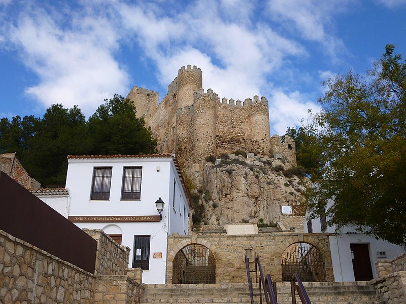 Archivo:Castillo de Almansa 02.JPG