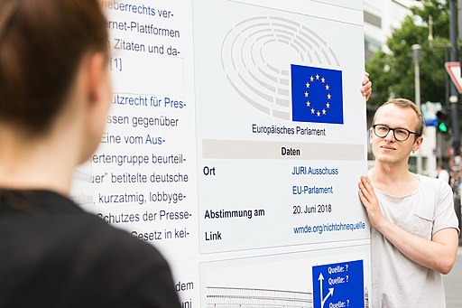 Straßenaktion gegen die Einführung eines europäischen Leistungsschutzrechts für Presseverleger 26