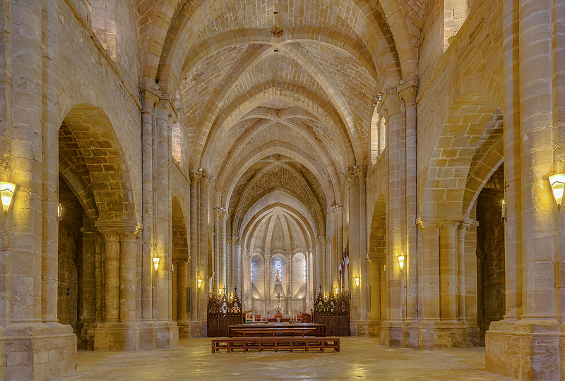 Archivo:Monasterio de la Oliva, Carcastillo, Navarra, España, 2015-01-06, DD 10-12 HDR.JPG