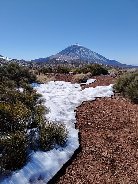 Archivo:Parque Nacional del Teide en Invierno.jpg