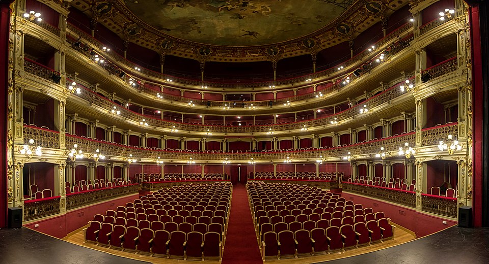 Archivo:Teatro Romea Interior.jpg