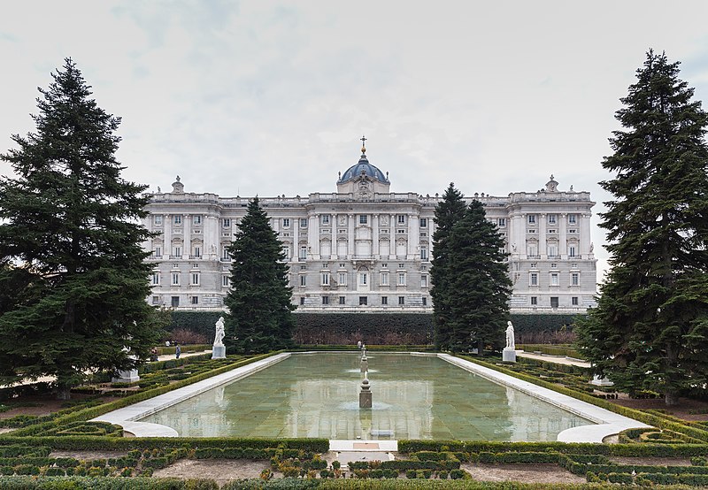 Archivo:Palacio Real, Madrid, España, 2014-12-27, DD 09.JPG