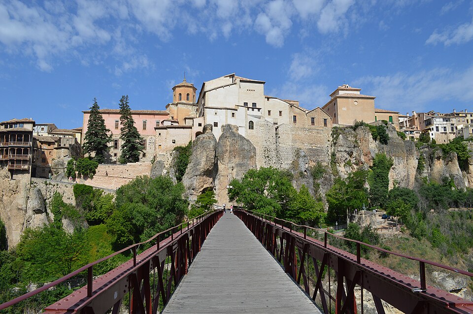 Archivo:Cuenca the bridge.JPG