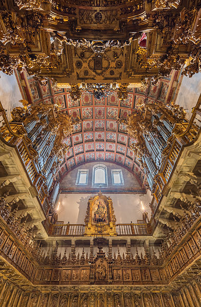 Archivo:Monasterio de San Martín, Santiago de Compostela, España, 2015-09-23, DD 32-34 HDR.jpg