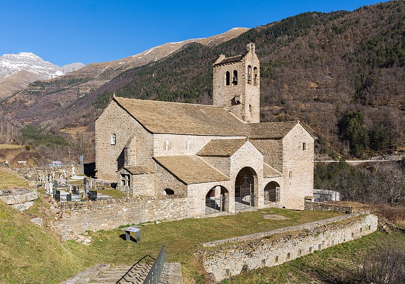 Archivo:Iglesia de San Miguel, Linás de Broto, Huesca, España, 2015-01-07, DD 04.JPG