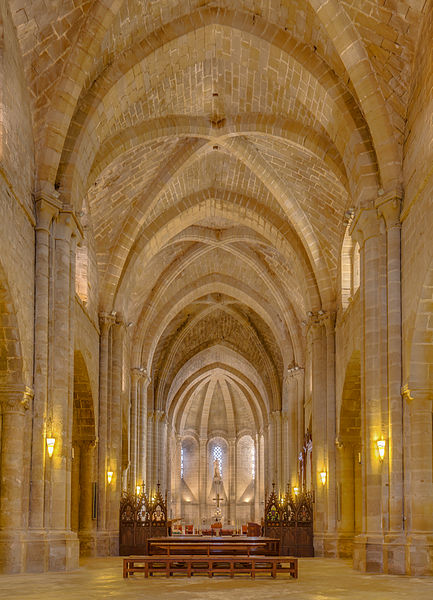 Archivo:Monasterio de la Oliva, Carcastillo, Navarra, España, 2015-01-06, DD 13-15 HDR.JPG