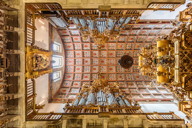 Archivo:Monasterio de San Martín, Santiago de Compostela, España, 2015-09-23, DD 23-25 HDR.jpg